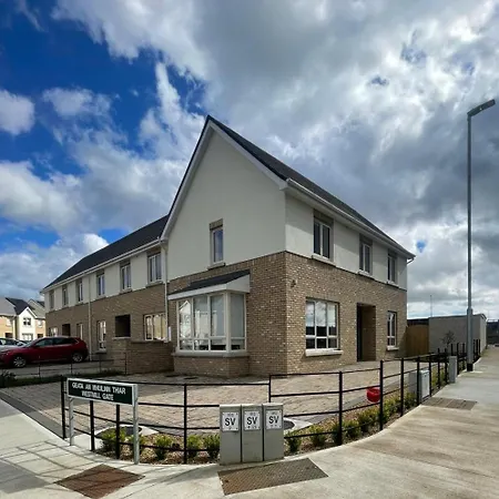Grab House Swords Villa Exterior photo